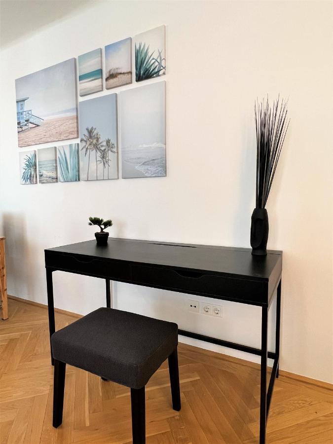 Unique Apartment Center Виена Екстериор снимка