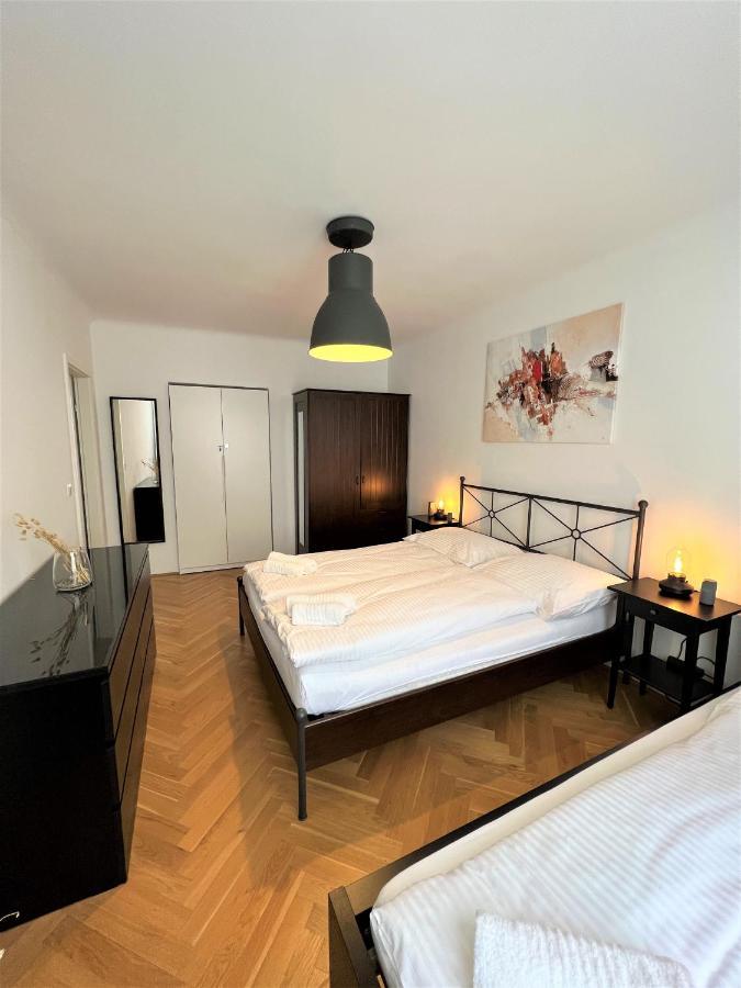 Unique Apartment Center Виена Екстериор снимка